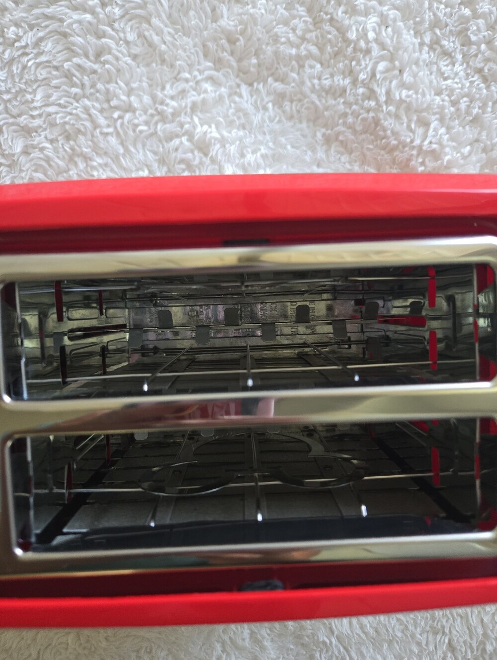 Disney | Mickey Mouse Toaster - Picture 10 of 10